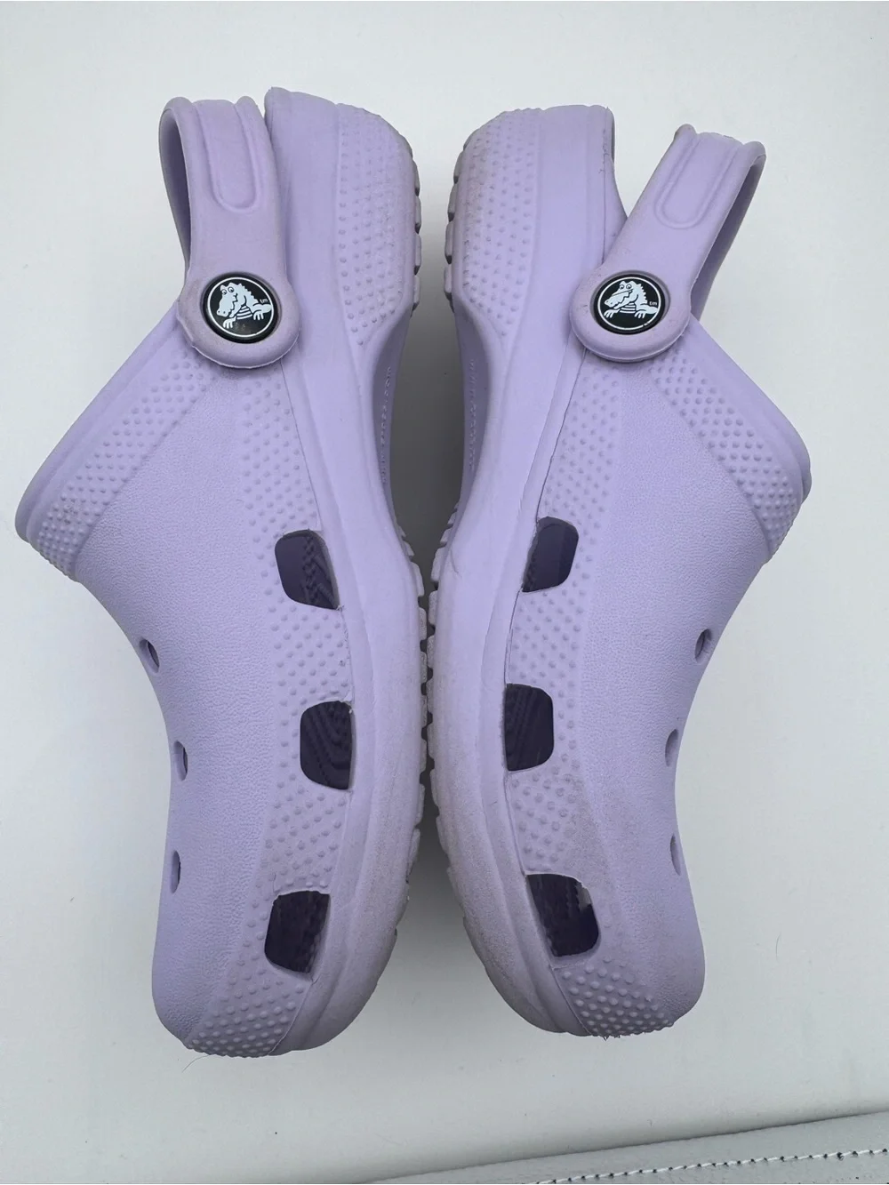 💜3/$15 Kids Crocs Classic Clogs Junior Size J3 - Lavender Purple